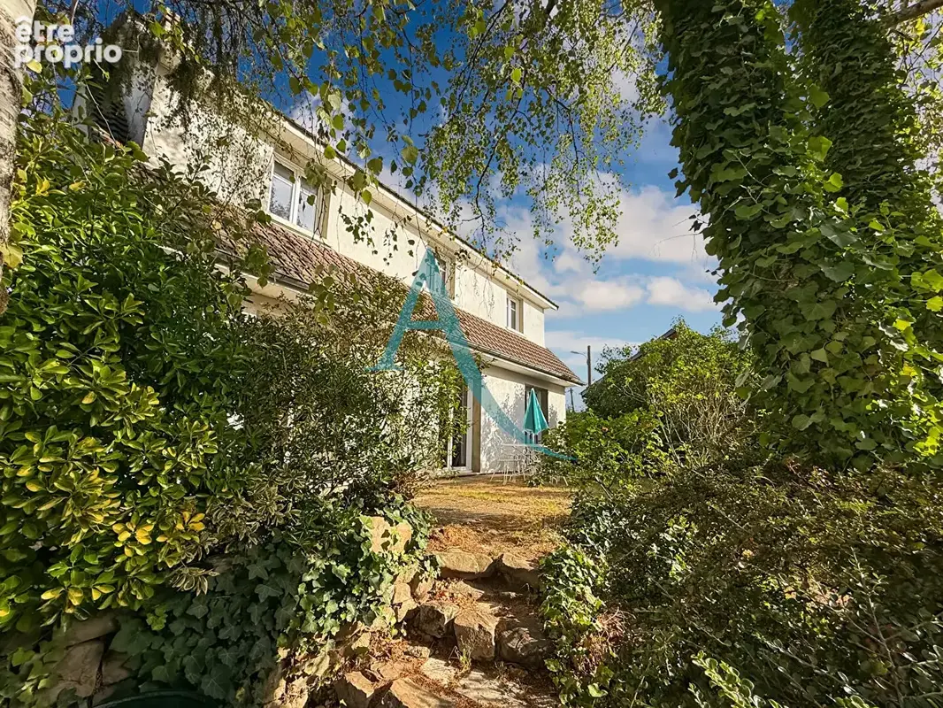 Maison à ECHARCON