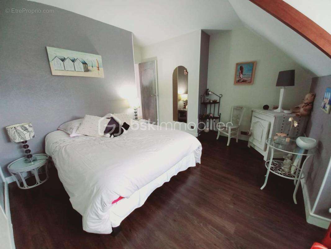 Propriété familiale de 150 m² - 5 chambres, jardin arboré et stationnement - photo 8