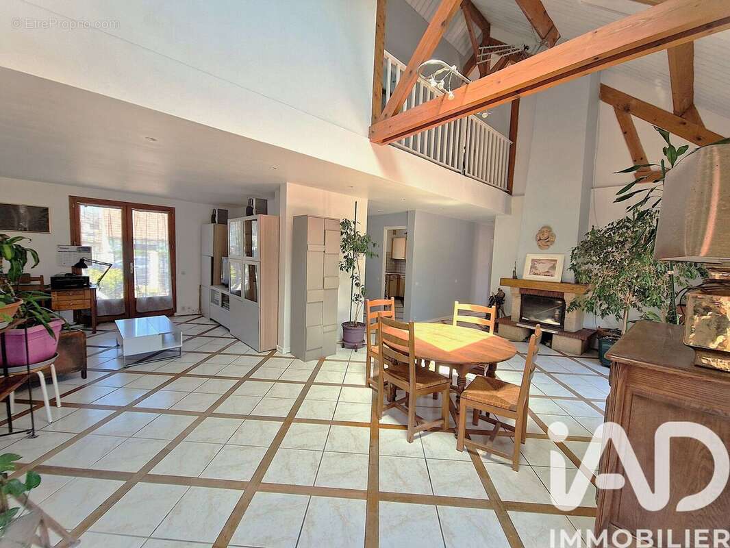 Photo 2 - Maison à YERRES