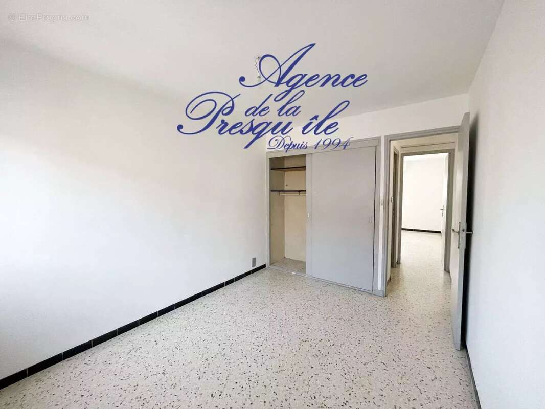 Appartement à HYERES