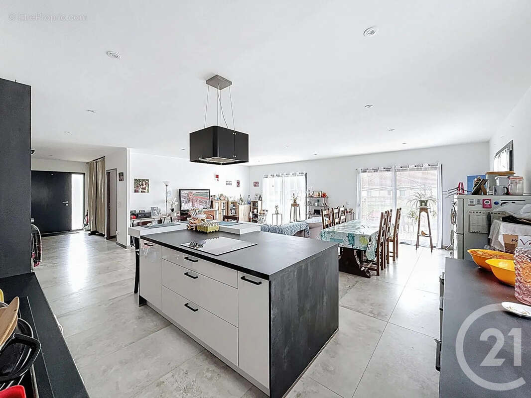 Maison 151 m² à Fontaine-Francaise  - photo 5