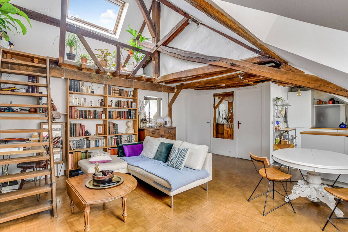 Appartement à PARIS-10E