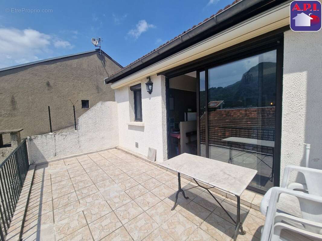 Appartement 75 m² à Tarascon-Sur-Ariege  - photo 4