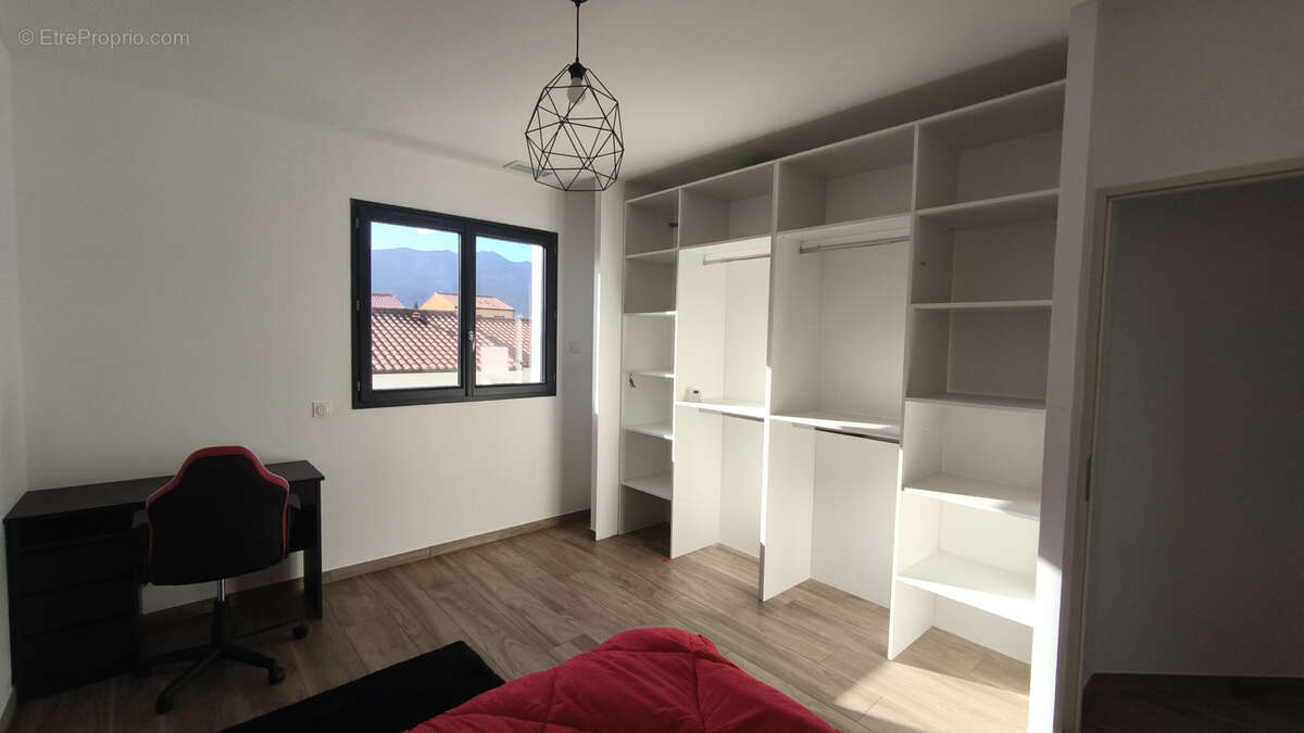 Maison à SAINT-GENIS-DES-FONTAINES