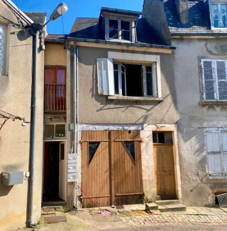 Coeur nivernais - maison sur trois niveaux a restaurer - photo 2