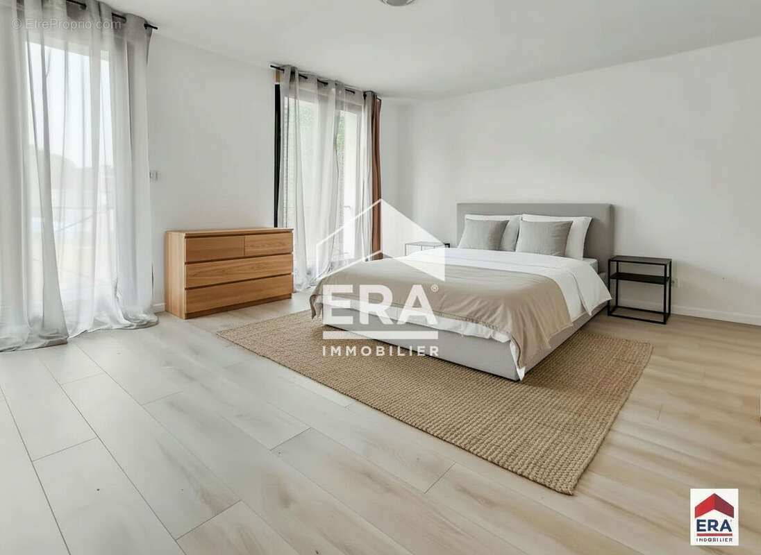 Maison semi plein pied - 175 m² - Jardin - Garage double - Lys-Lez-Lannoy - photo 5