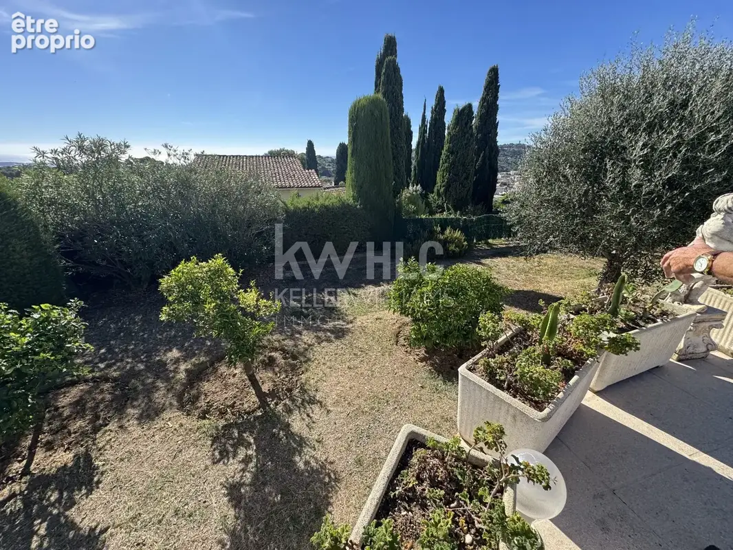 Maison 420 m² à Vallauris  - photo 4