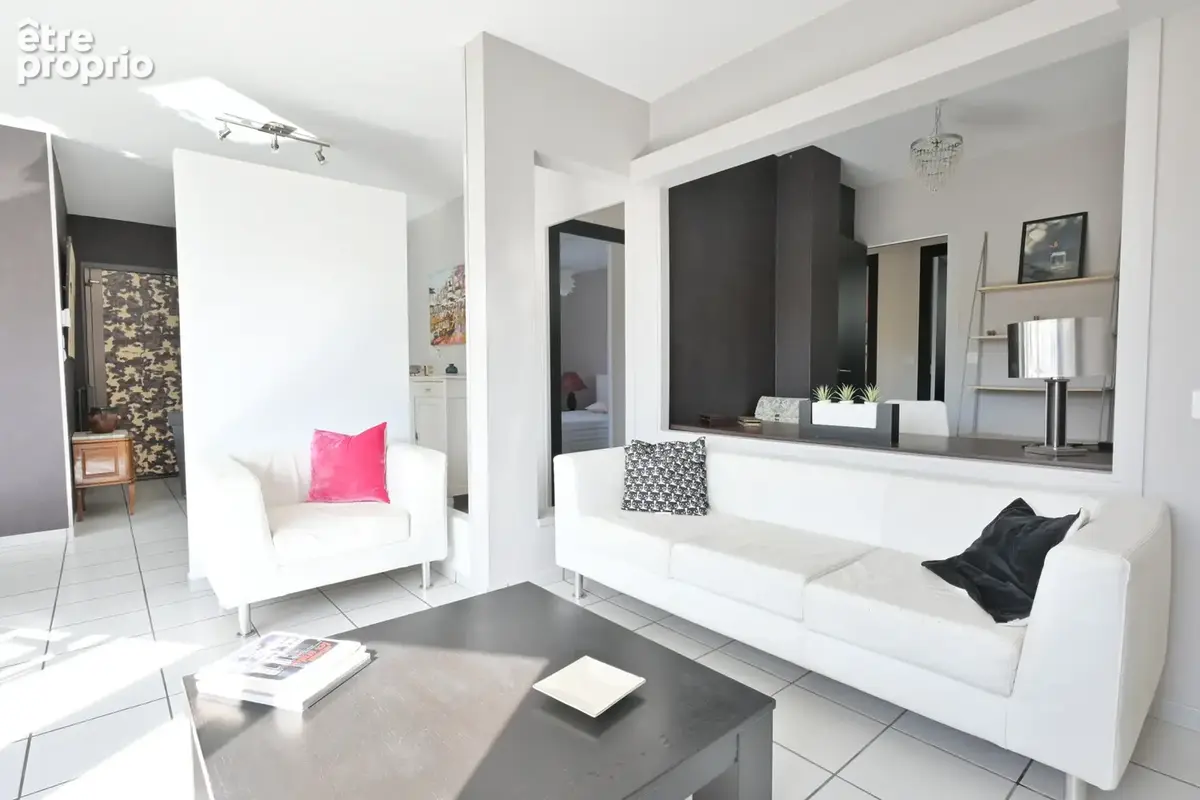Appartement T3/T4 de 82 m2, balcon, cave et garage fermé   Secteur Beaulieu - photo 7