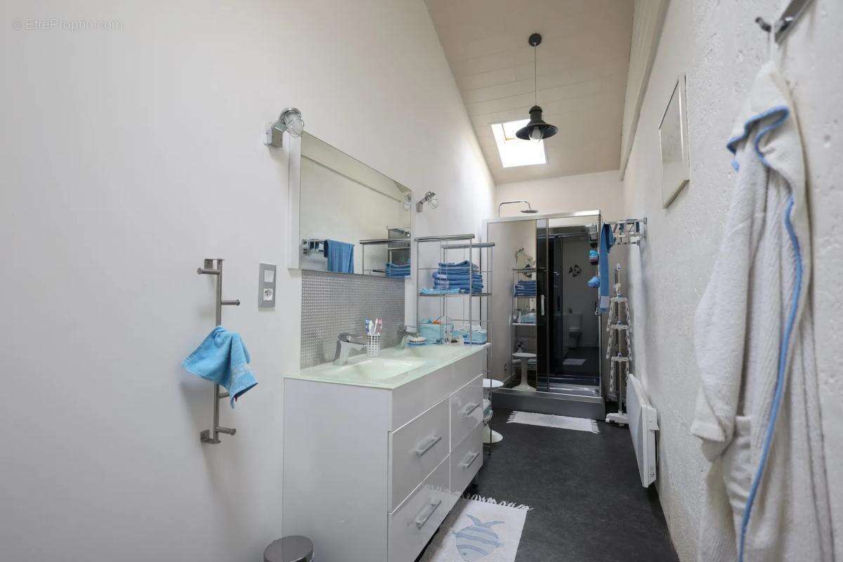 Maison à CHENAC-SAINT-SEURIN-D&#039;UZET