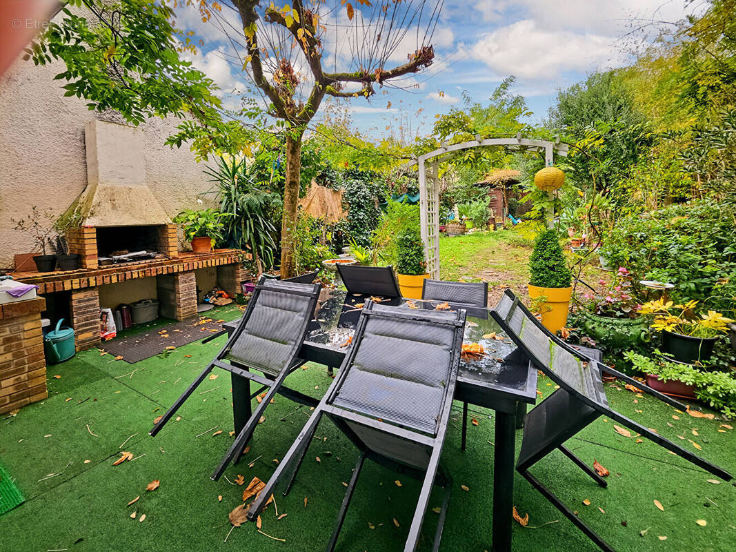 Maison à VILLENAVE-D&#039;ORNON