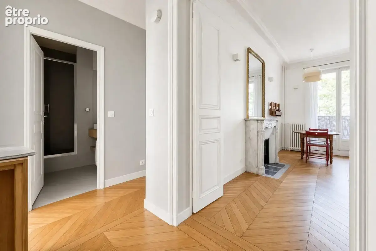 Paris appartement 3 pièces de 64 m² Paris 18ème arrondissement - photo 3