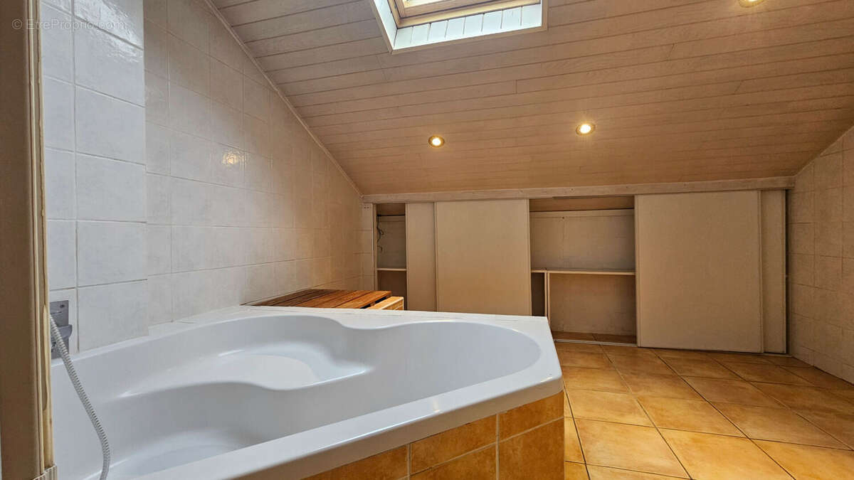 Appartement à DOUVAINE