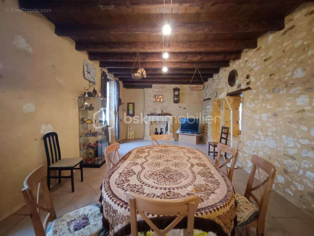 Maison à MONPAZIER