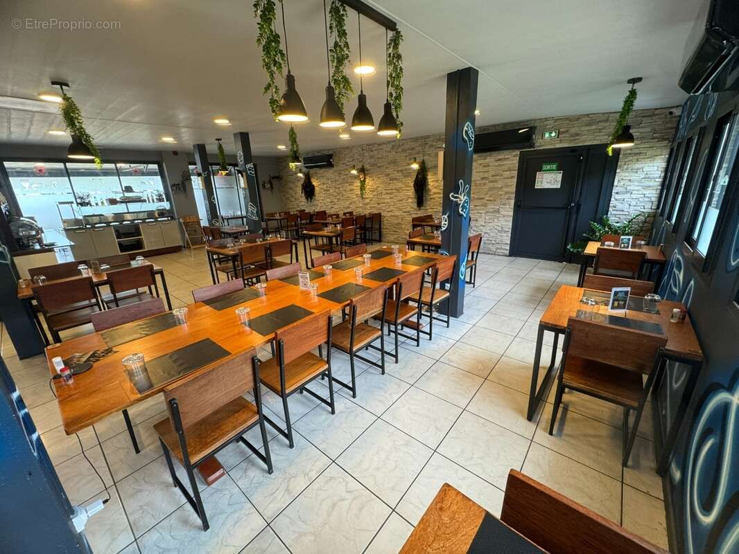 A vendre, superbe fonds de commerce d'un grand Restaurant idéalement situé à Kourou - photo 3