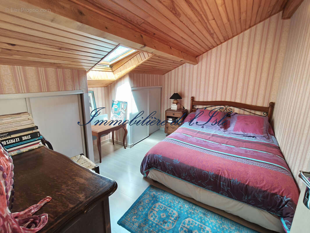 Campagne perigourdine, maison en pierre + gite sur 8000 m2 - photo 10