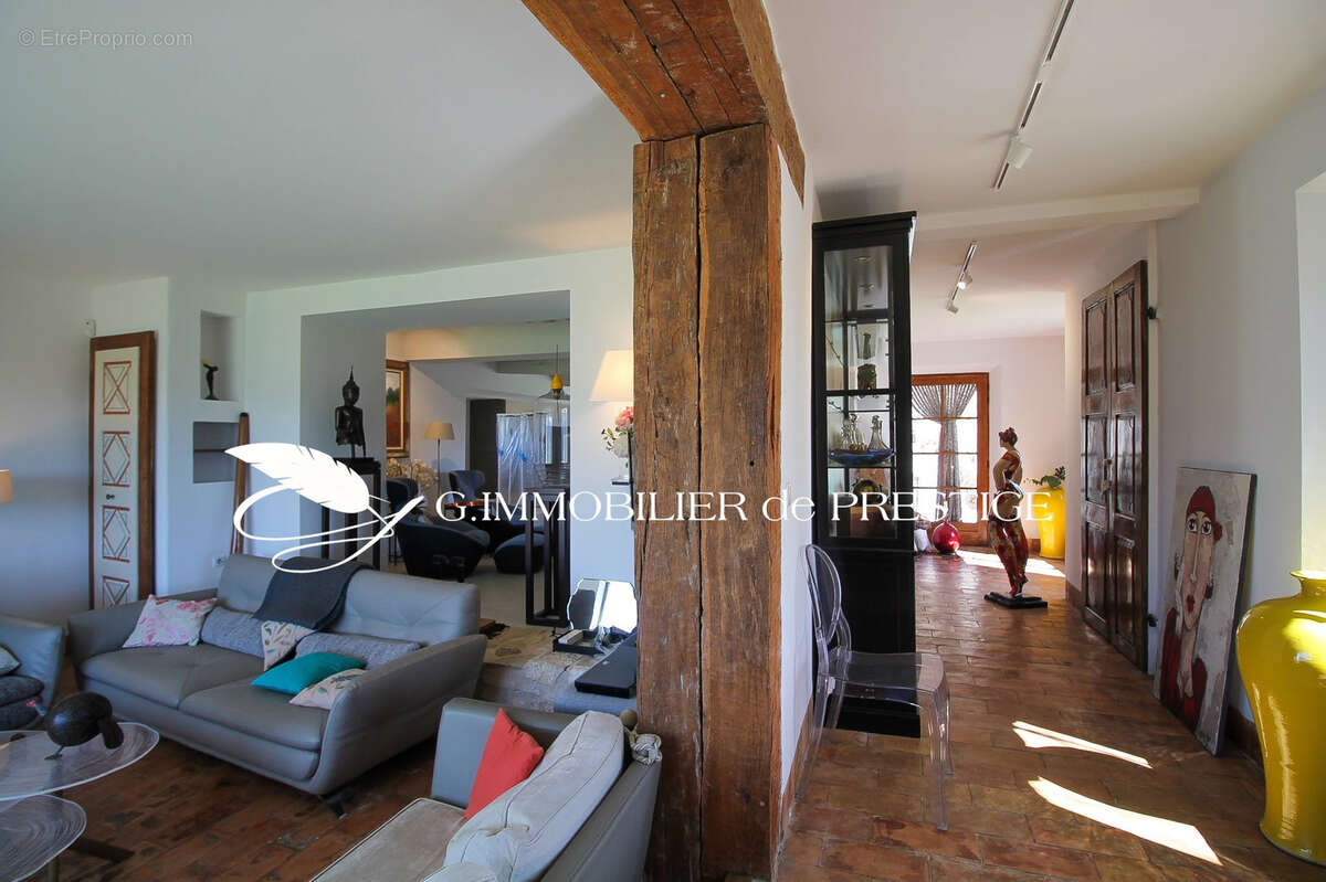 Une propriété d’exception au cœur d'un domaine de 9 hectares avec vues panoramiques - photo 14