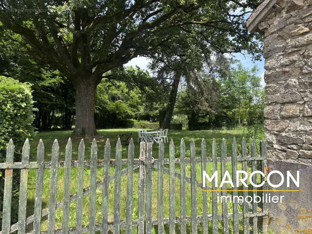 Maison à ARNAC-LA-POSTE