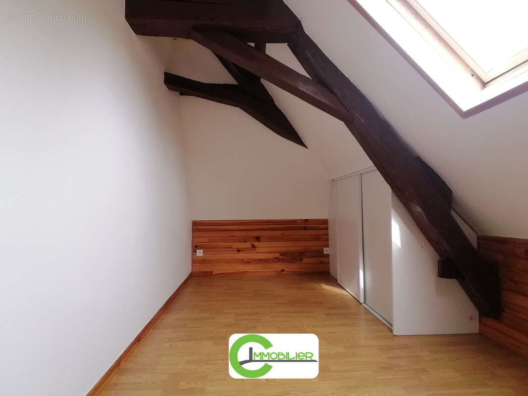 Maison à SEMUR-EN-VALLON