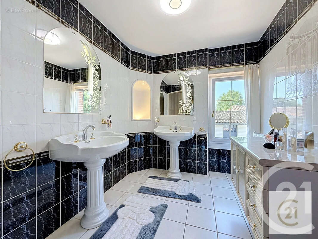 Maison 180 m² à Saint-Leon  - photo 17
