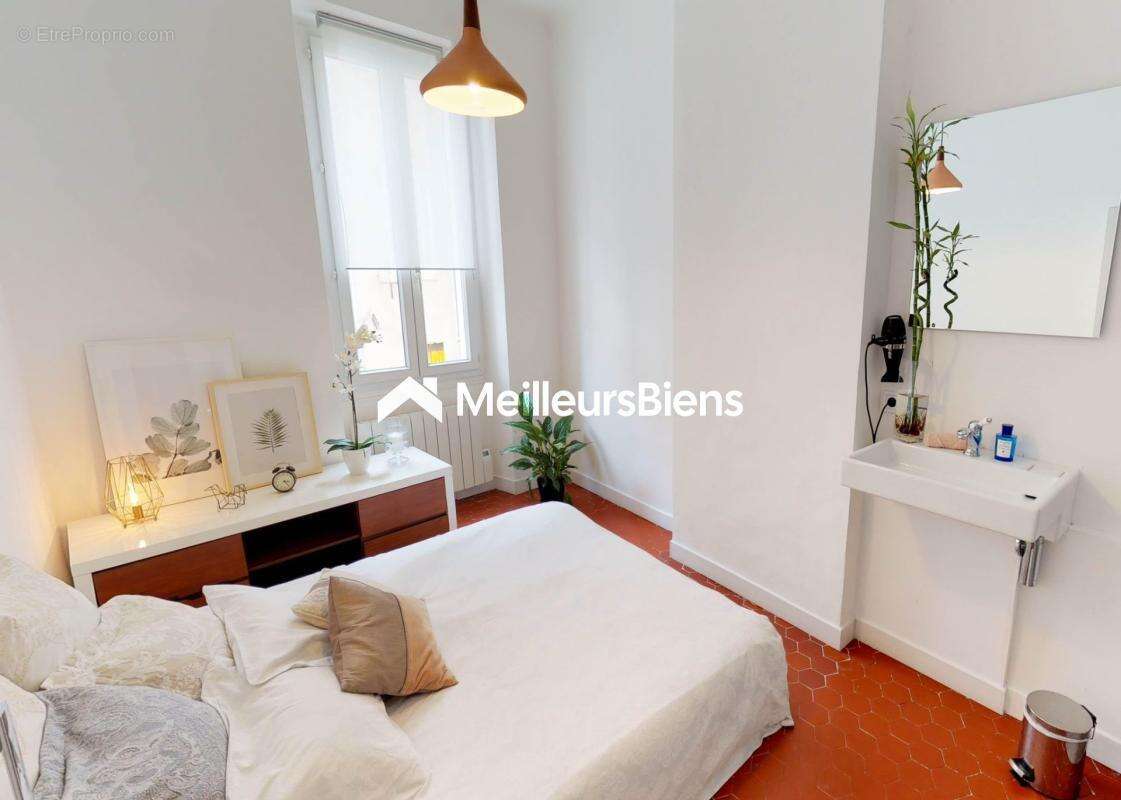 T2 de 47 m² à Marseille 8e,idéal investissement ou pied-à-terre - photo 4