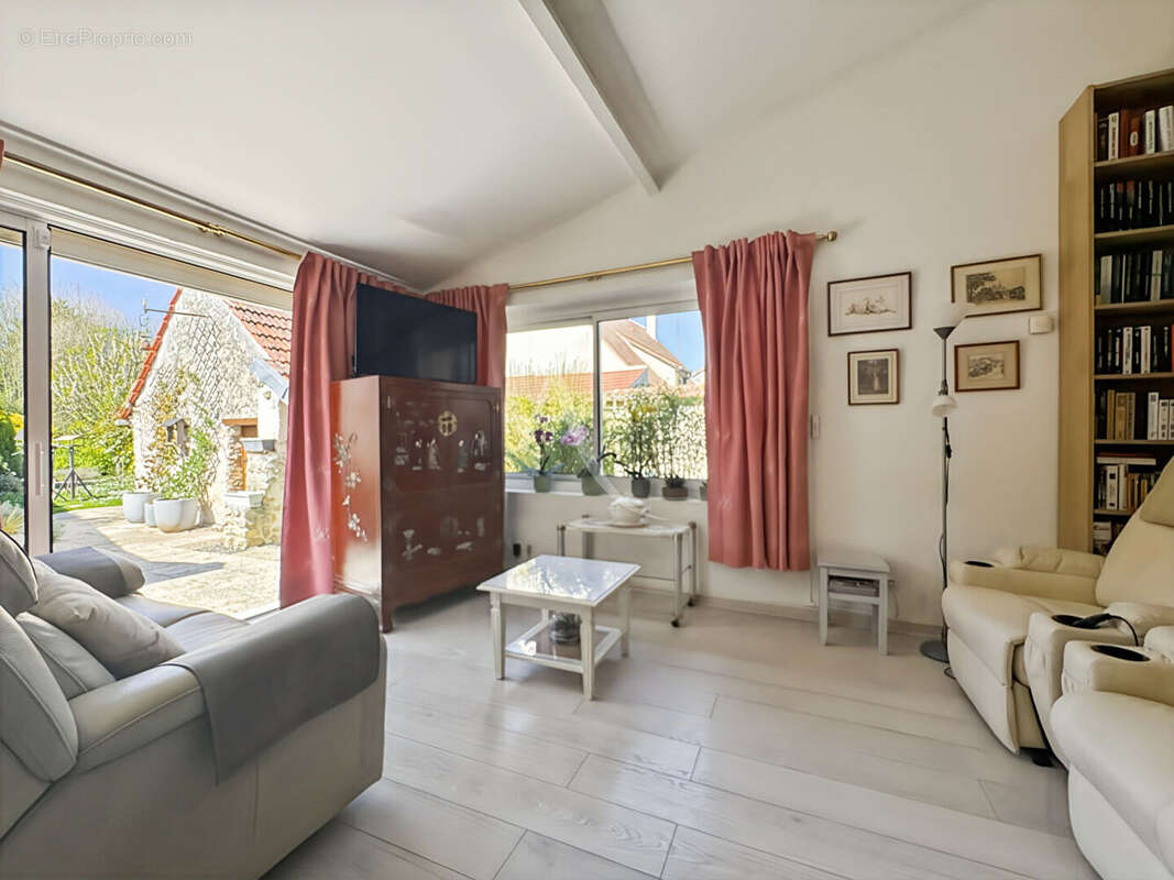 Maison à ETAMPES