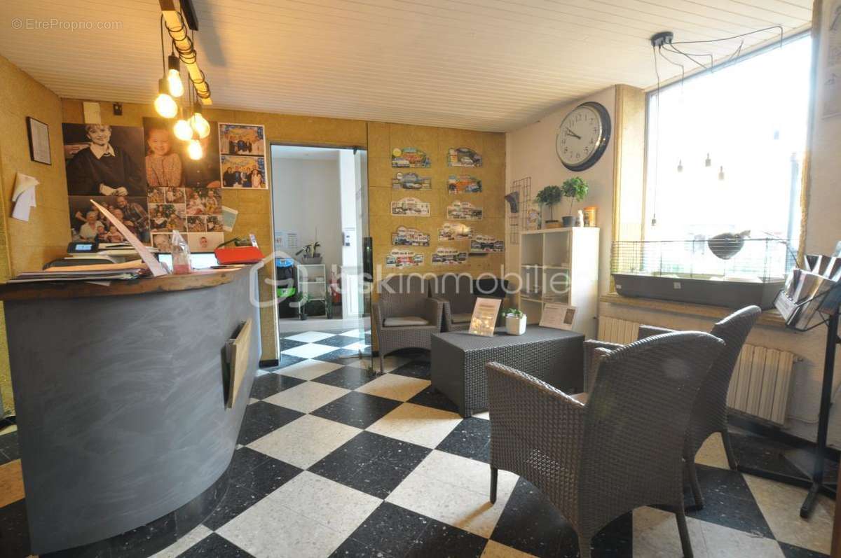 Commerce à REMOULINS