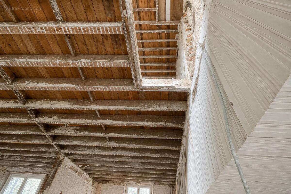 Domaine de caractère à restaurer – 500 m² –3,6 ha – accès rapide - photo 19