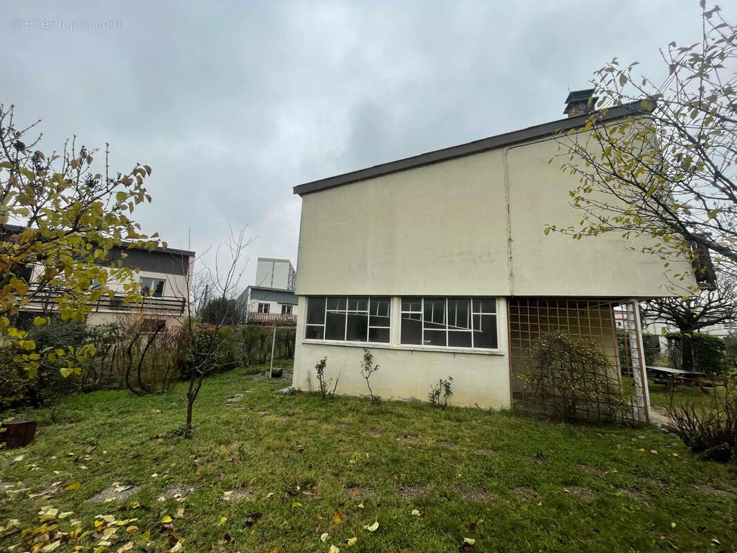 Maison à ECHIROLLES