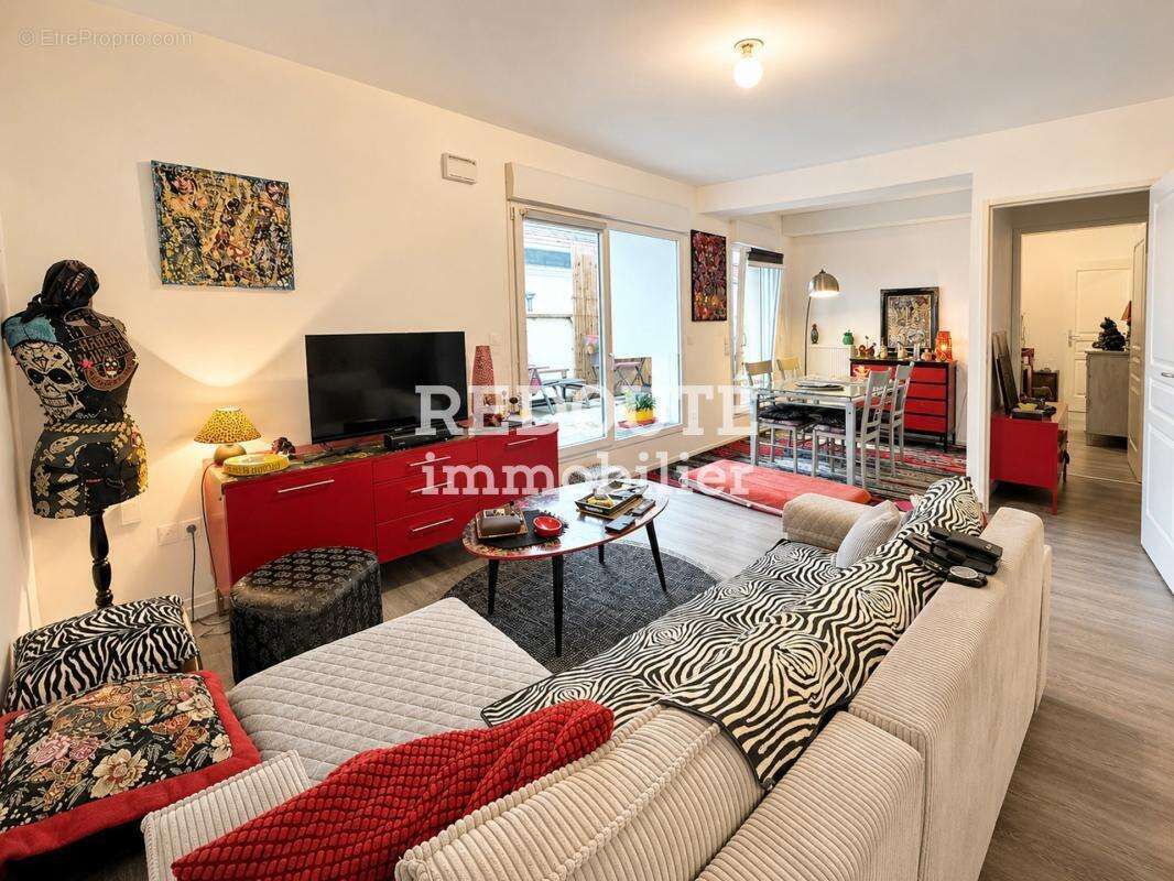 A vendre - reims secteur ave de paris - t2 terrasse parking - photo 2