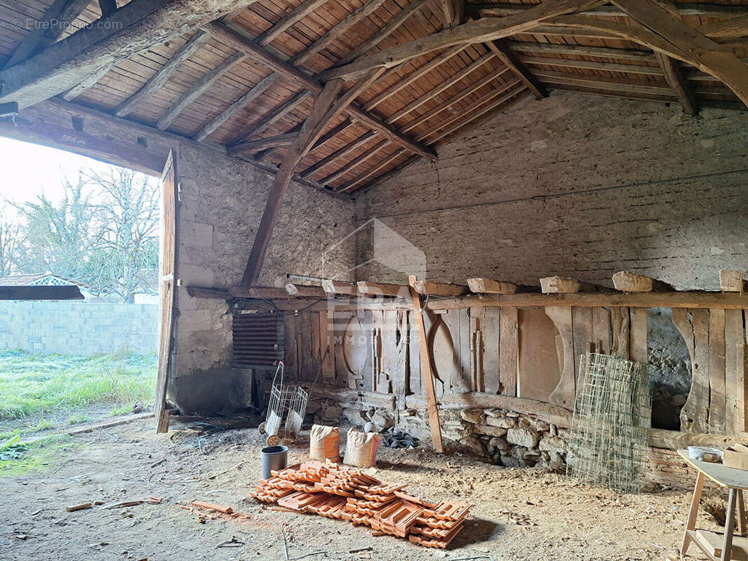 Autre à MONTPON-MENESTEROL