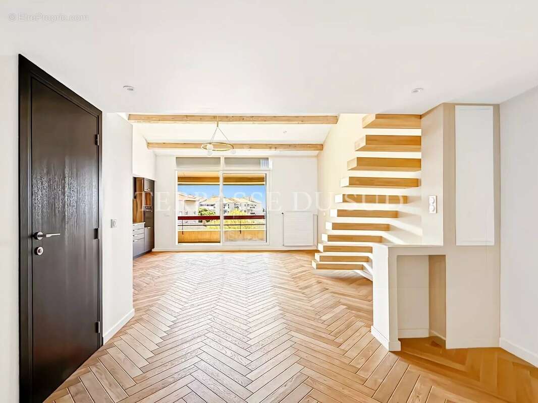 Appartement à MARSEILLE-8E