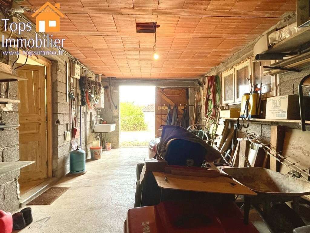 Maison T3 avec garage attenant, hangar et terrain de 4617m2 à la campagne - photo 11