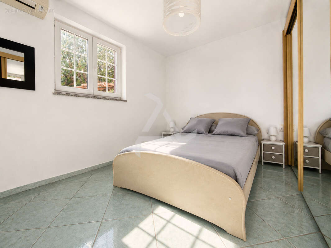 Villa méditéranéenne t8 comprenant 2 appartements située dans un secteur privilégié avec vue sur le golfe - photo 26