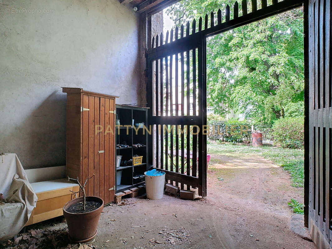 Appartement à NEUVILLE-SUR-SAONE