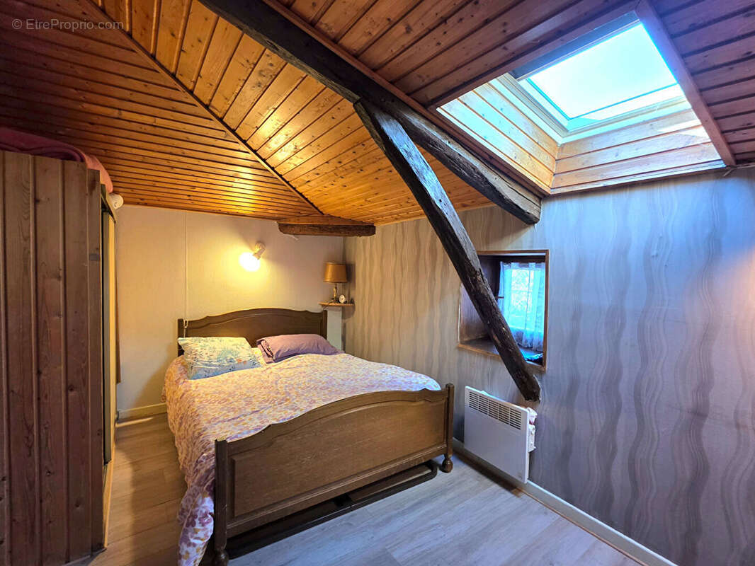 Maison à GENISSIEUX