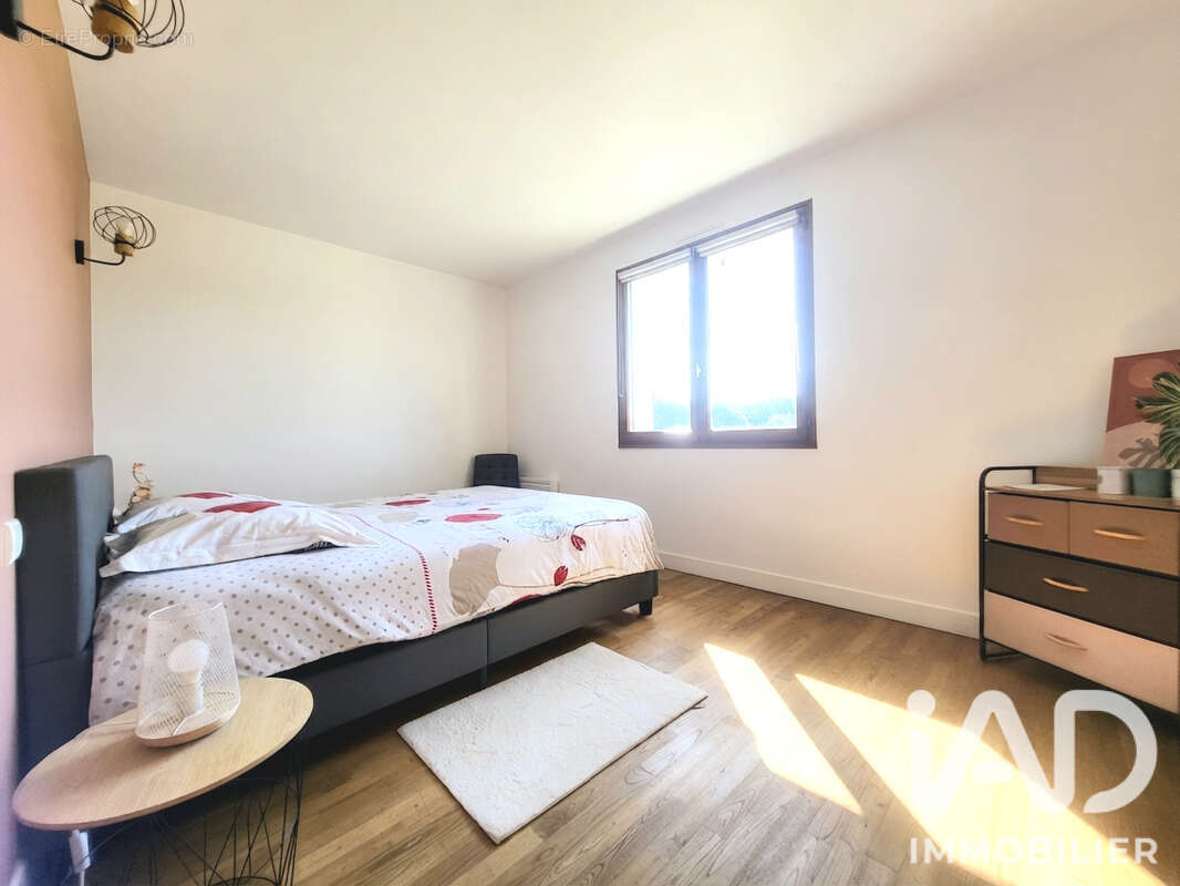 Maison 158 m² à Bourg-Fidele  - photo 8