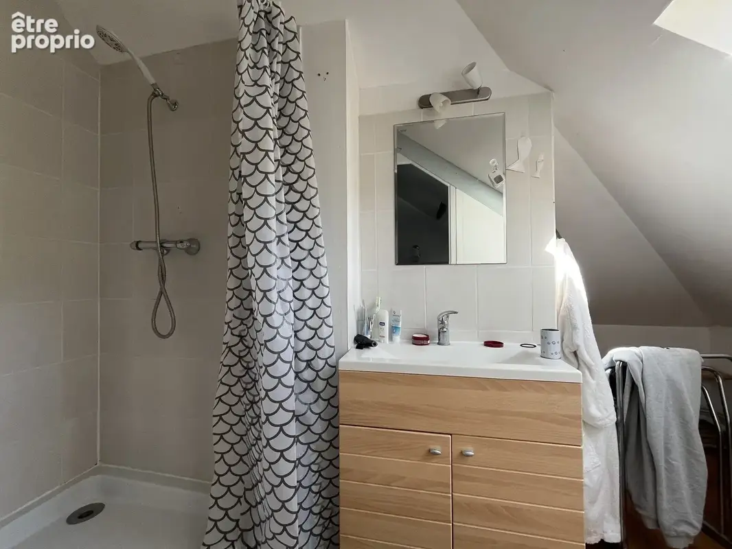 Honfleur - Maison familiale sur sous sol  - 108 m2 - 4 chambres dont 2 en accès de plain pied - Garage attenan - photo 14
