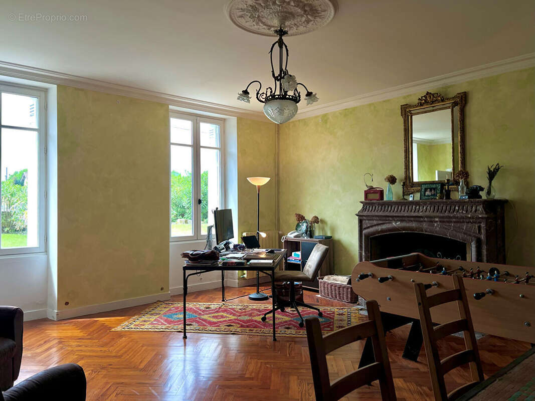 Maison à BLAYE