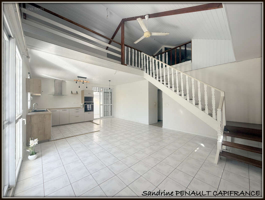 A vendre a kourou (97310) une charmante maison t5 de 106 m² - terrain de 440 m² - au prix de 318 000 € - photo 8