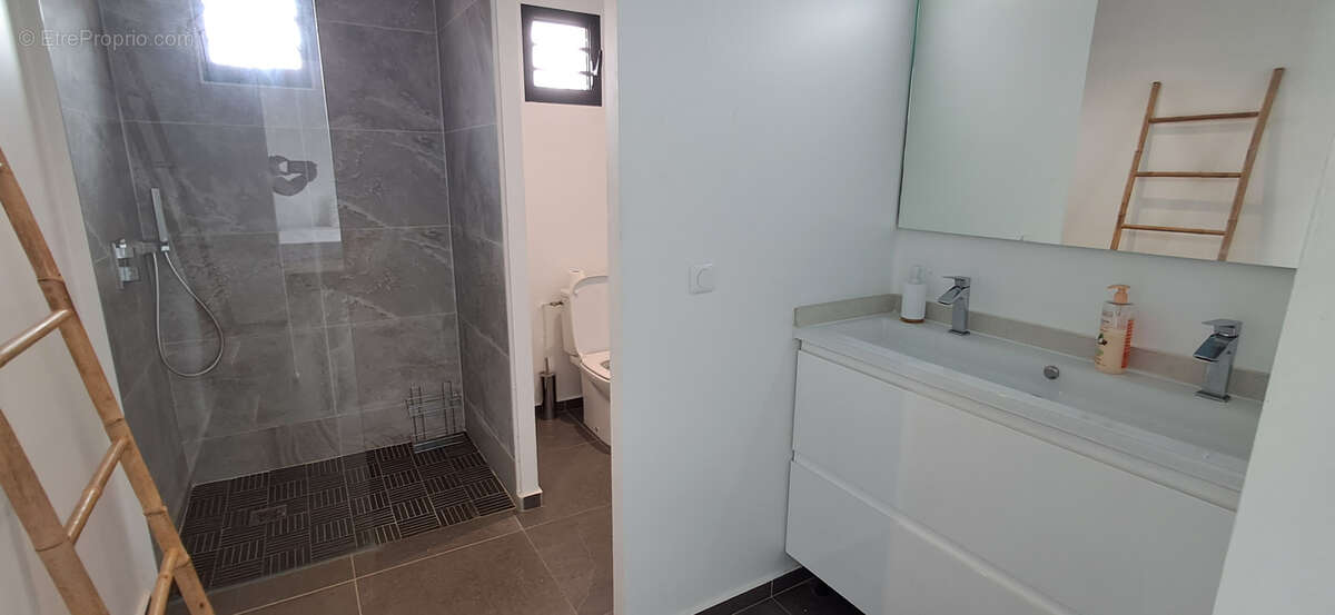 Appartement à LE MOULE