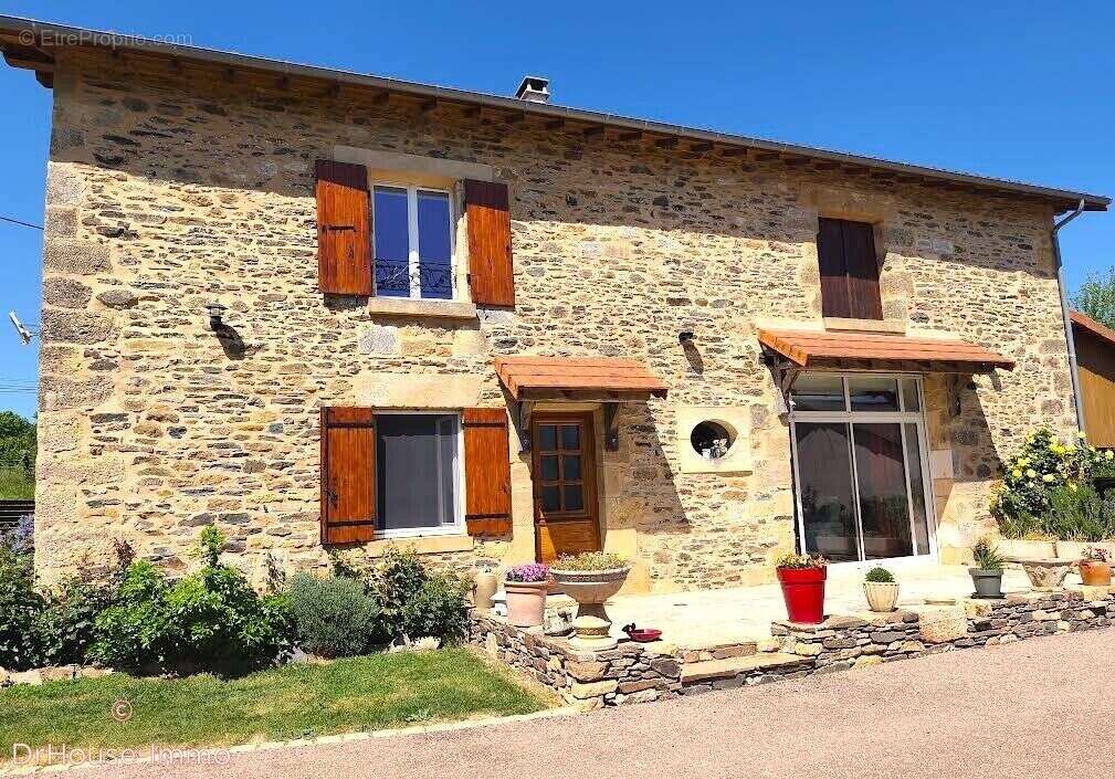 Maison à NANTHEUIL