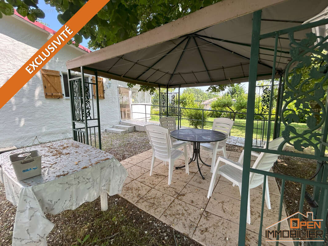 Maison à NADAILLAC-DE-ROUGE