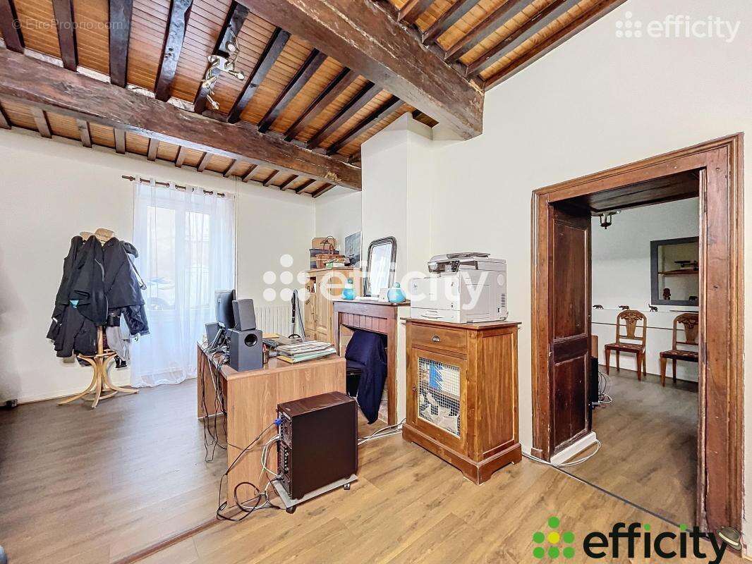 Maison à SAINT-GEOIRE-EN-VALDAINE