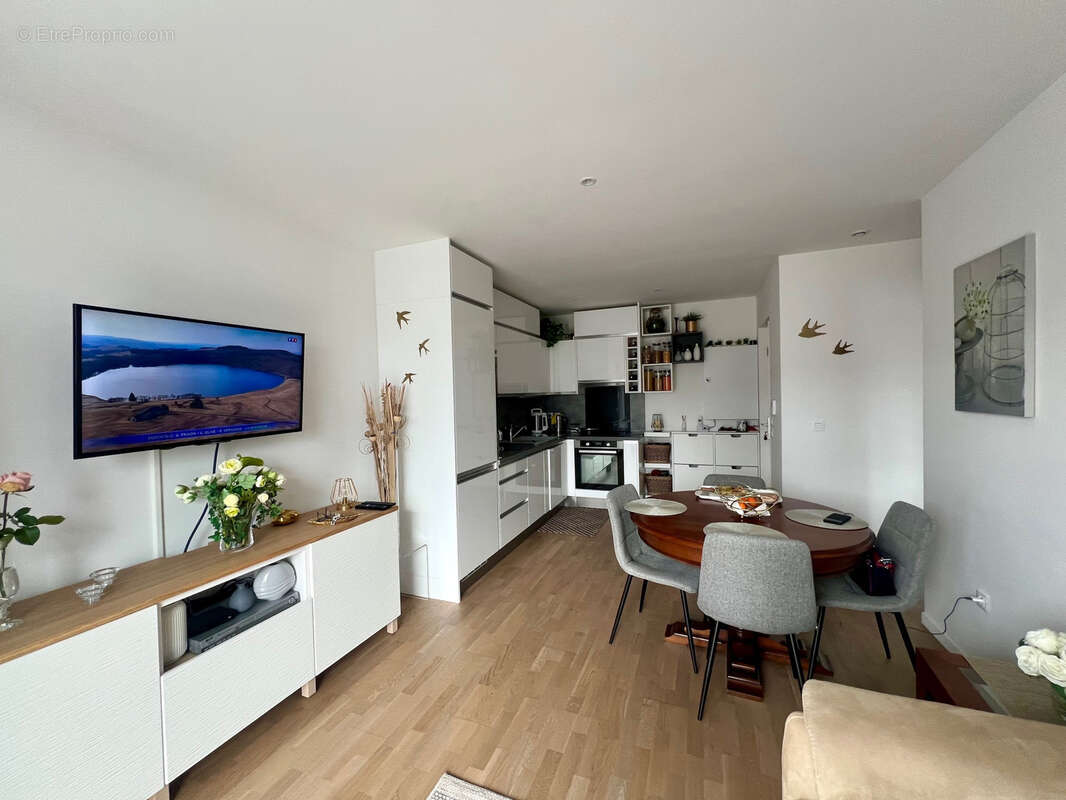 Appartement à PARAY-VIEILLE-POSTE