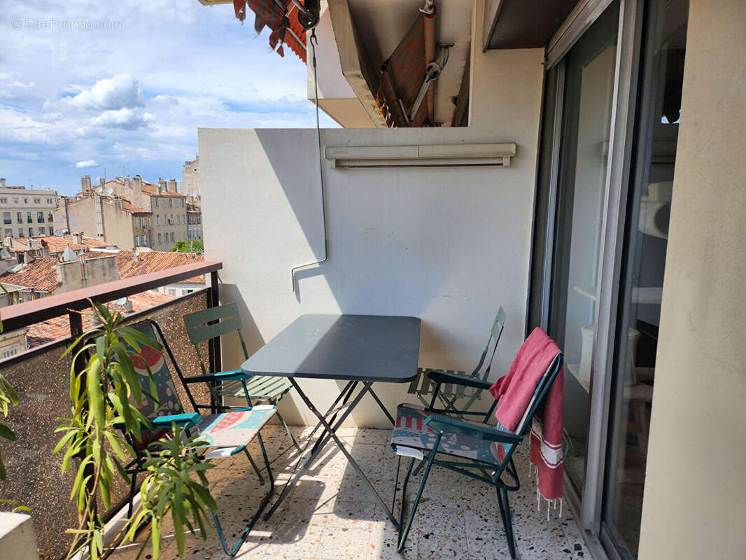 Appartement à MARSEILLE-6E