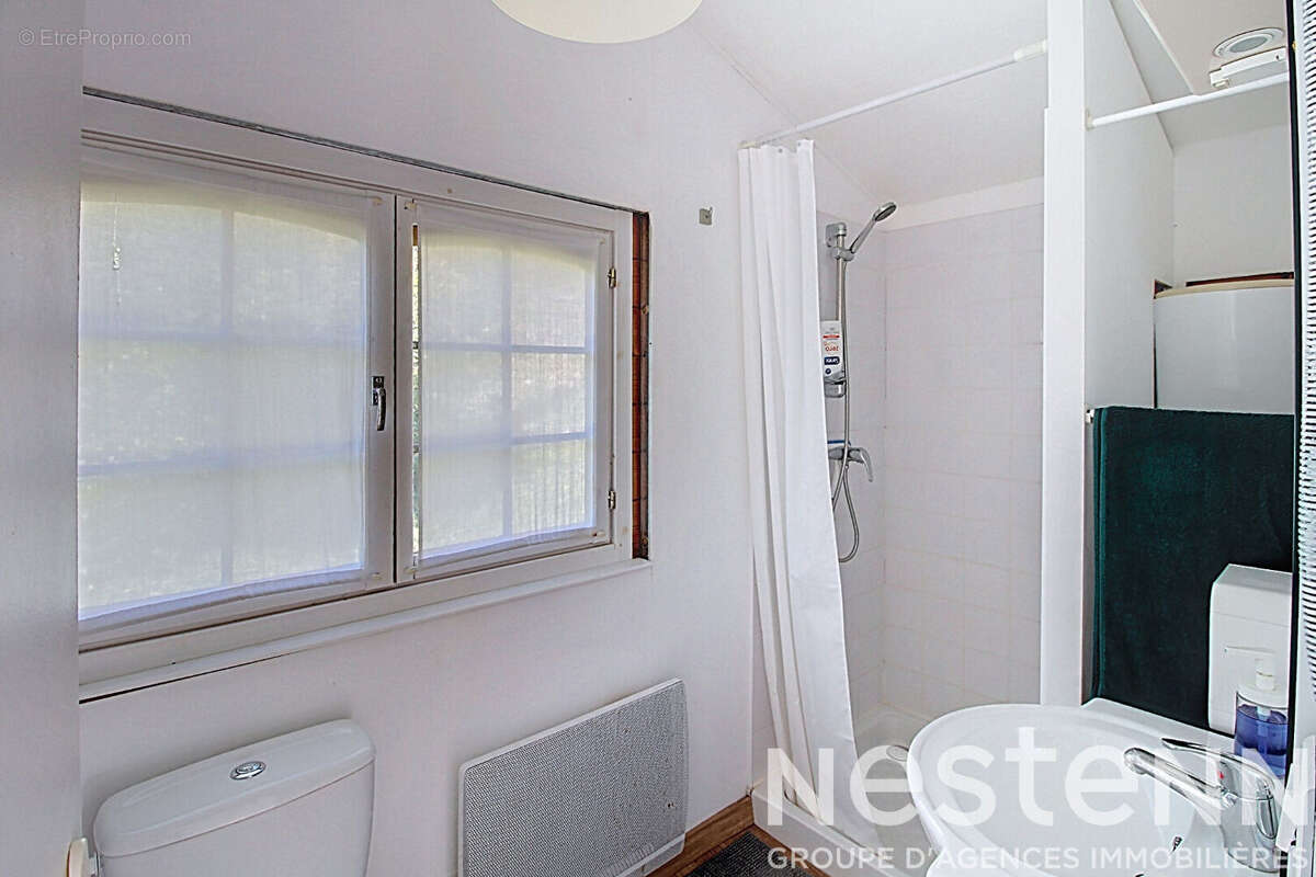 A VENDRE ! MAISON A  FIGANIERES - 81 m² environ + dépendance de 16 m² sur un terrain de 4495m² avec piscine - photo 16