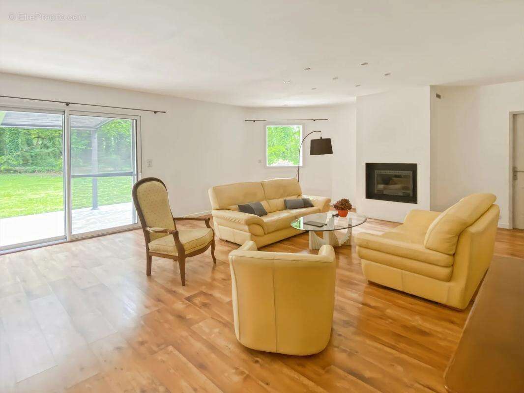 Maison à SAINT-DENIS-DE-PILE