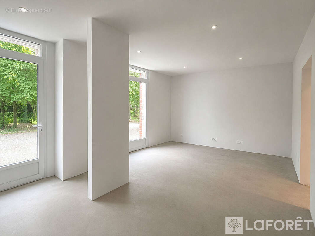 Maison Moustey 8 pièces 220M2- Fort potentiel - photo 2