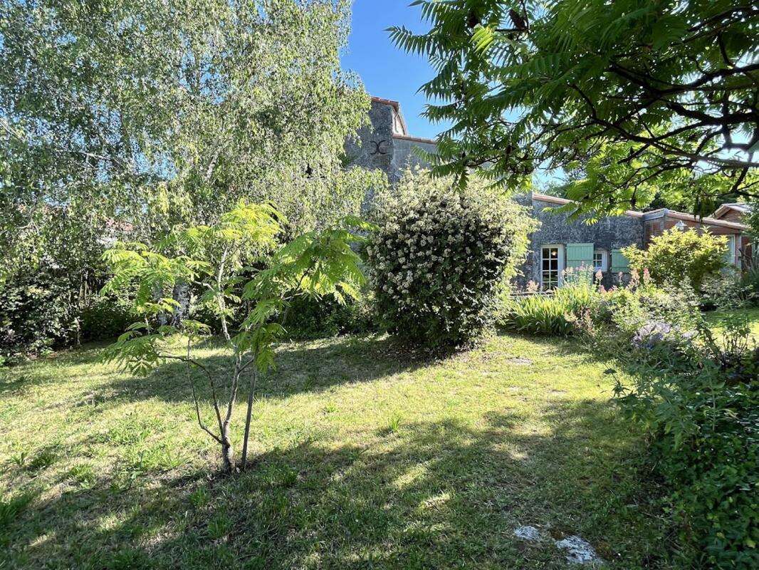 Maison 159 m² à Semussac  - photo 5