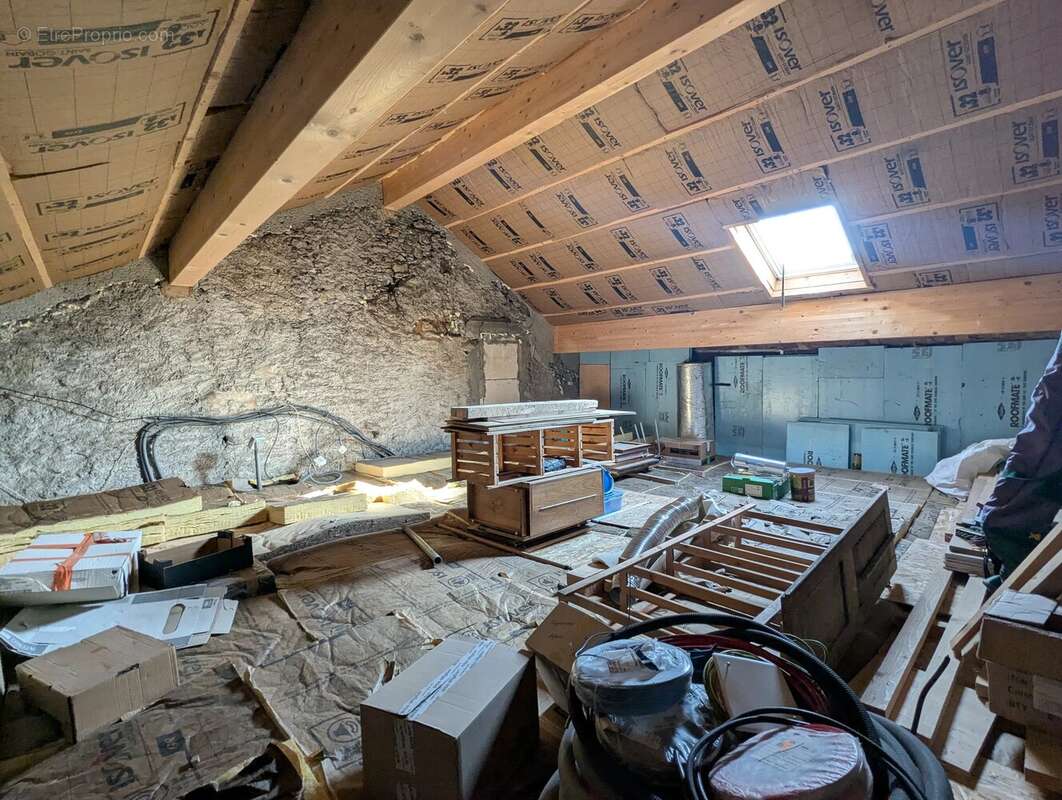 Loft avec combles à valoriser - photo 9